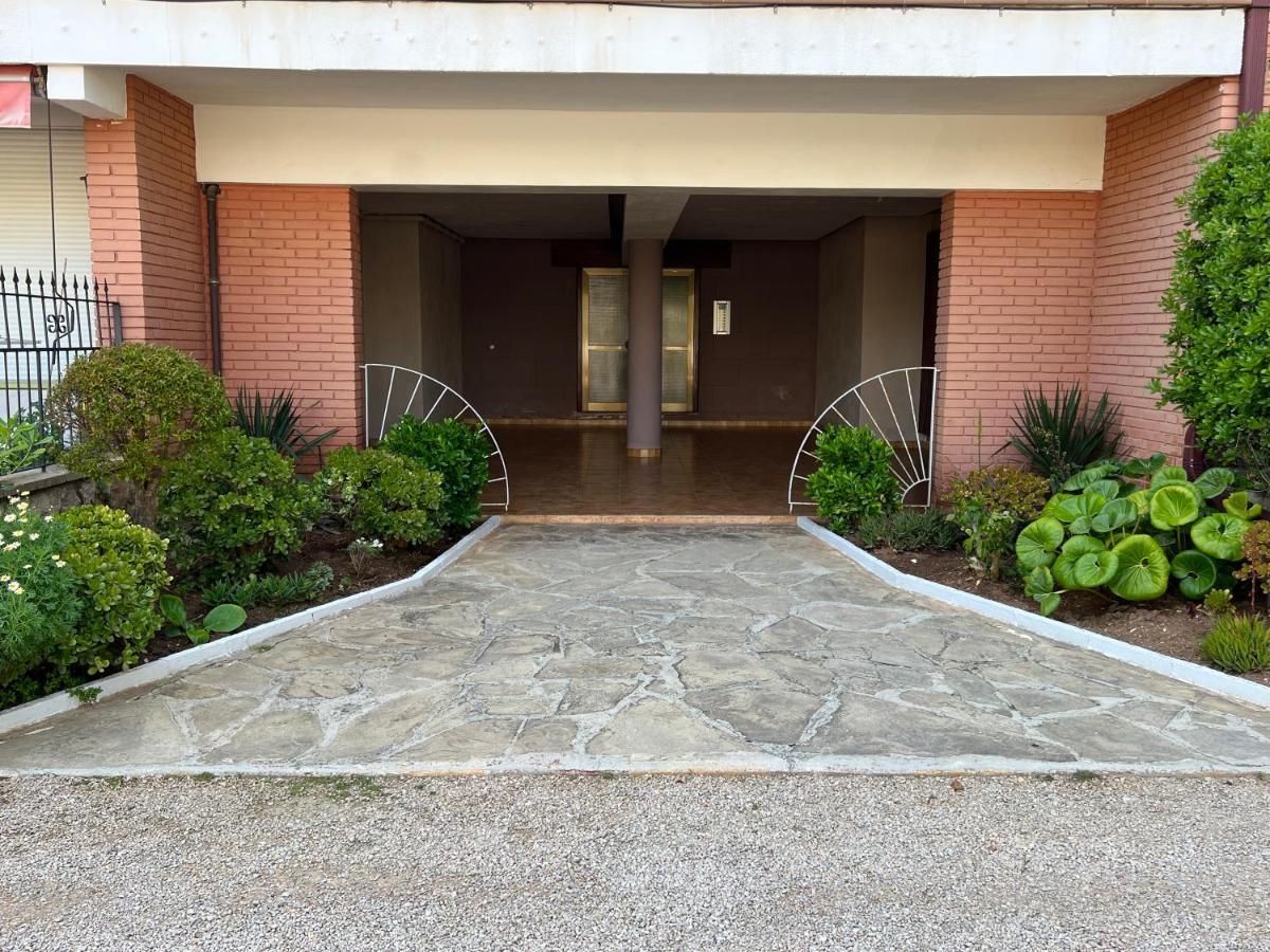 Apartamento Muy Luminoso En Segunda Línea De Mar Roda de Bará Exterior foto