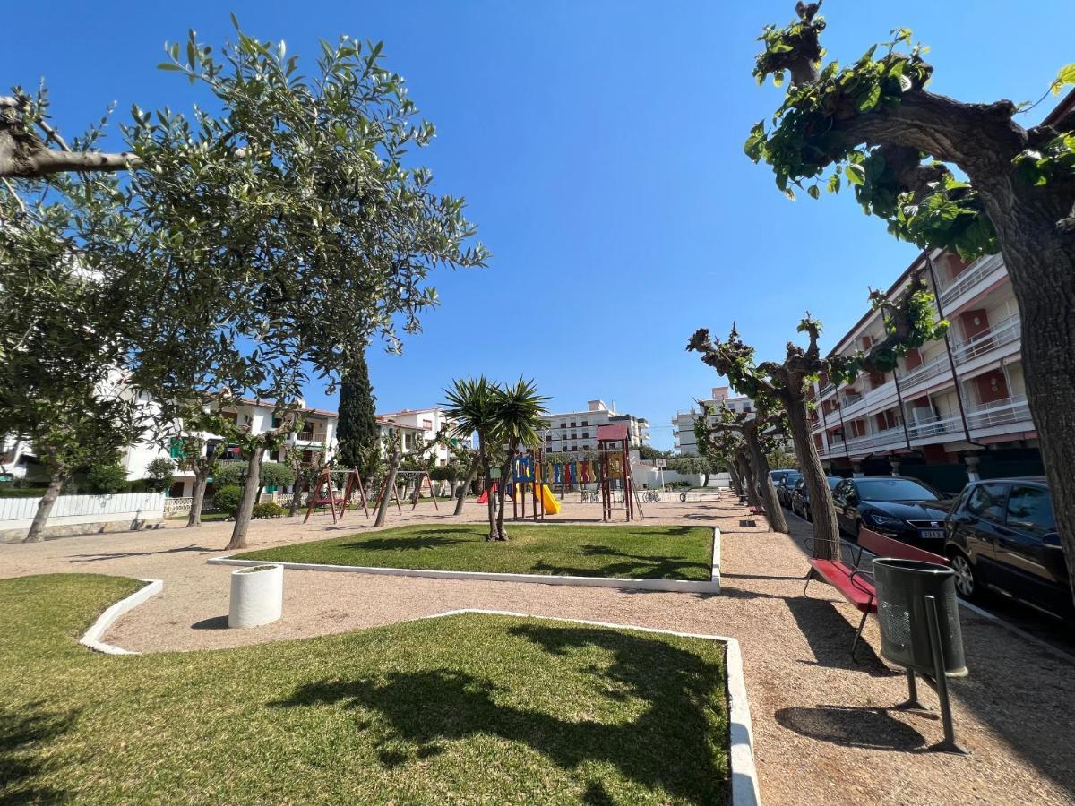 Apartamento Muy Luminoso En Segunda Línea De Mar Roda de Bará Exterior foto